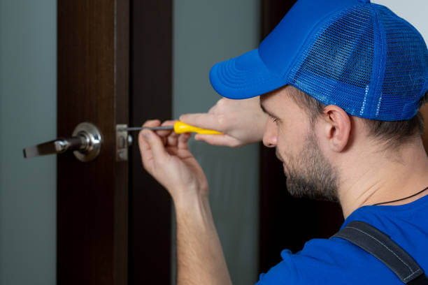 Locked Out in a Hurry? Our Emergency Locksmith Near Me Has You Covered